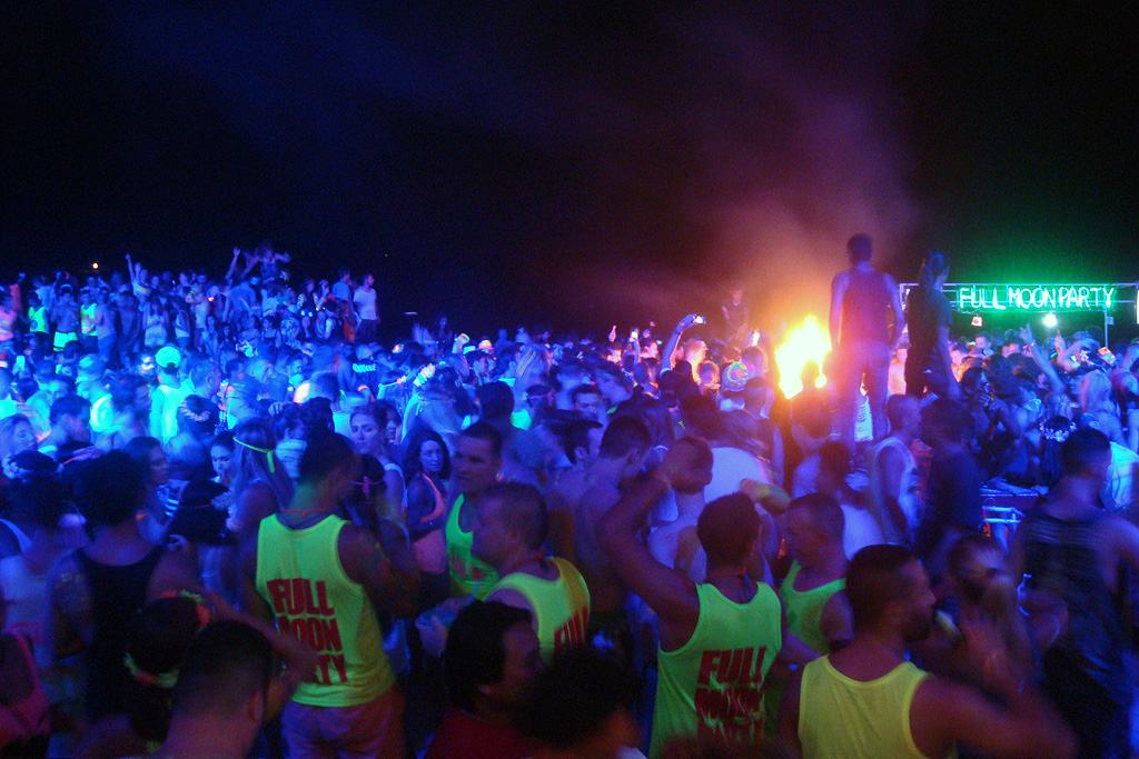 Beach bars at Full Moon Party