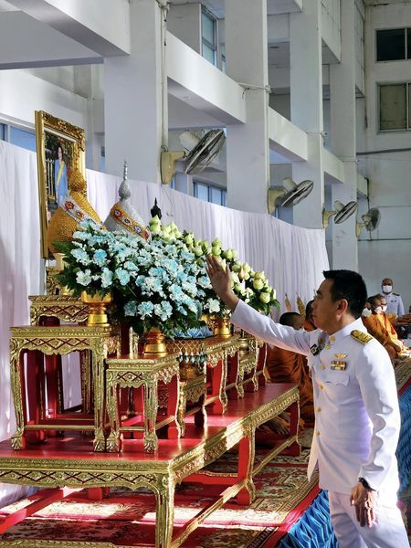 Koh Samui Celebrates Mother's Day with Alms-Giving Ceremony